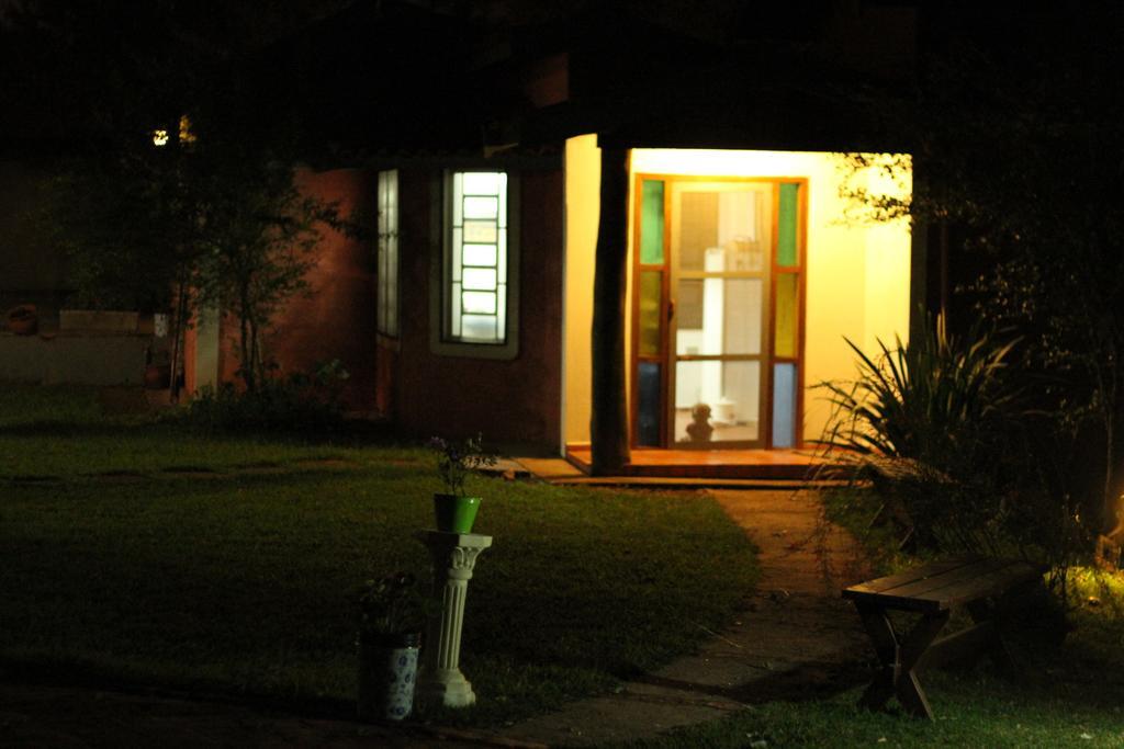 Chacara Ando Bed And Breakfast Águas de Santa Barbara Chambre photo