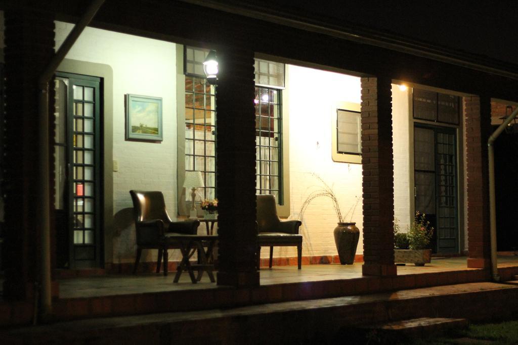 Chacara Ando Bed And Breakfast Águas de Santa Barbara Extérieur photo