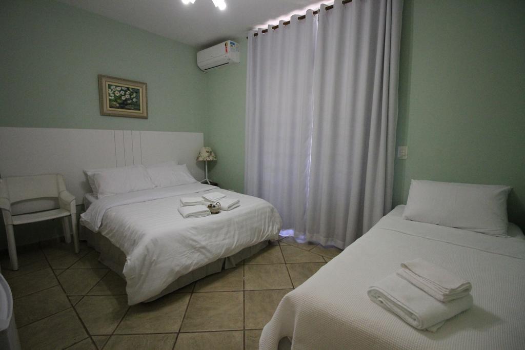 Chacara Ando Bed And Breakfast Águas de Santa Barbara Extérieur photo